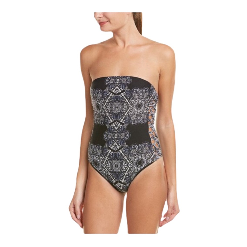 Red Carter Woman’s Black Swimsuit small new